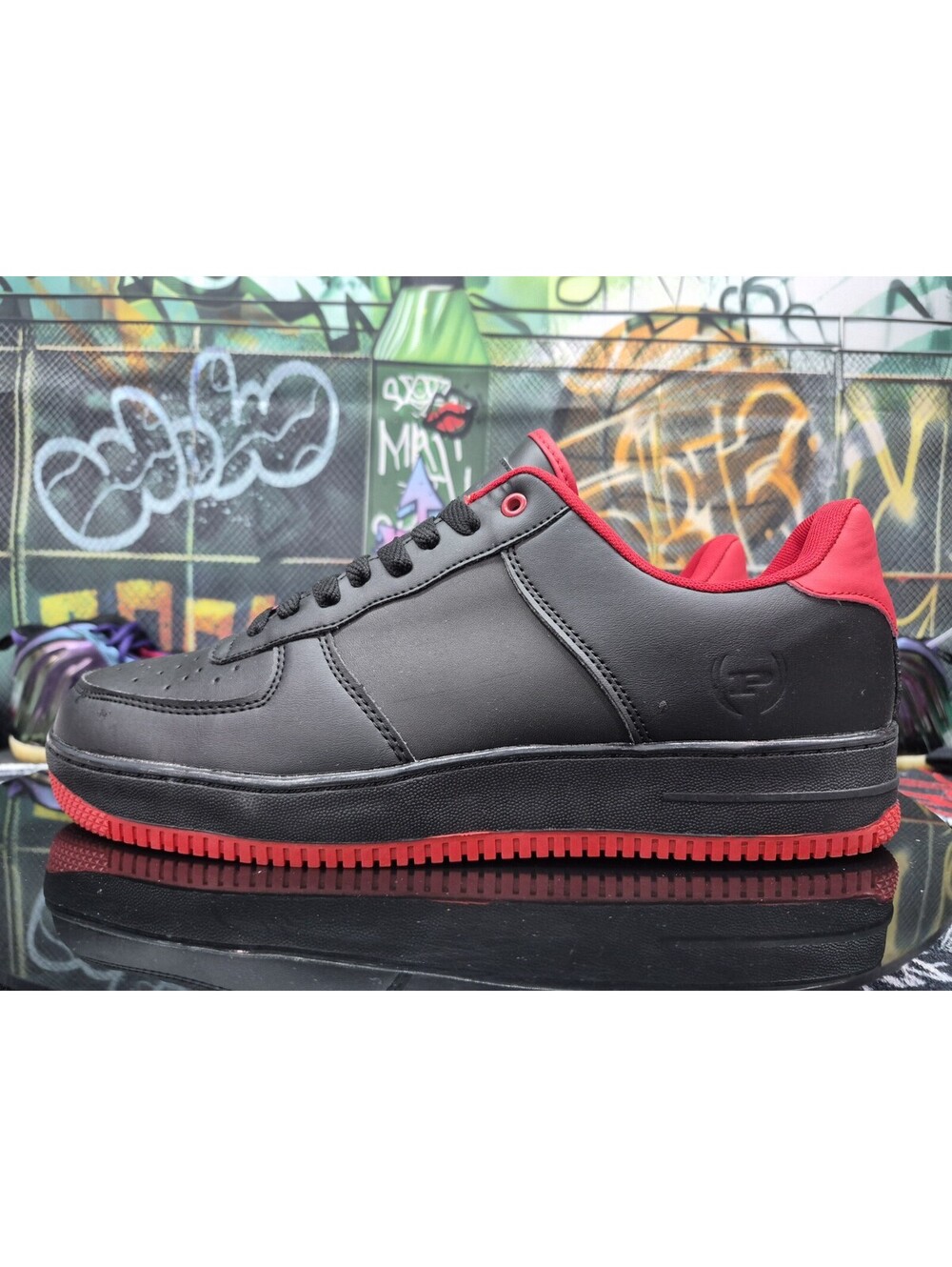 Phat Farm PF61784202A1 Mens 12M Black Red Synthetic Lace Up Sneakers BRAND NEW